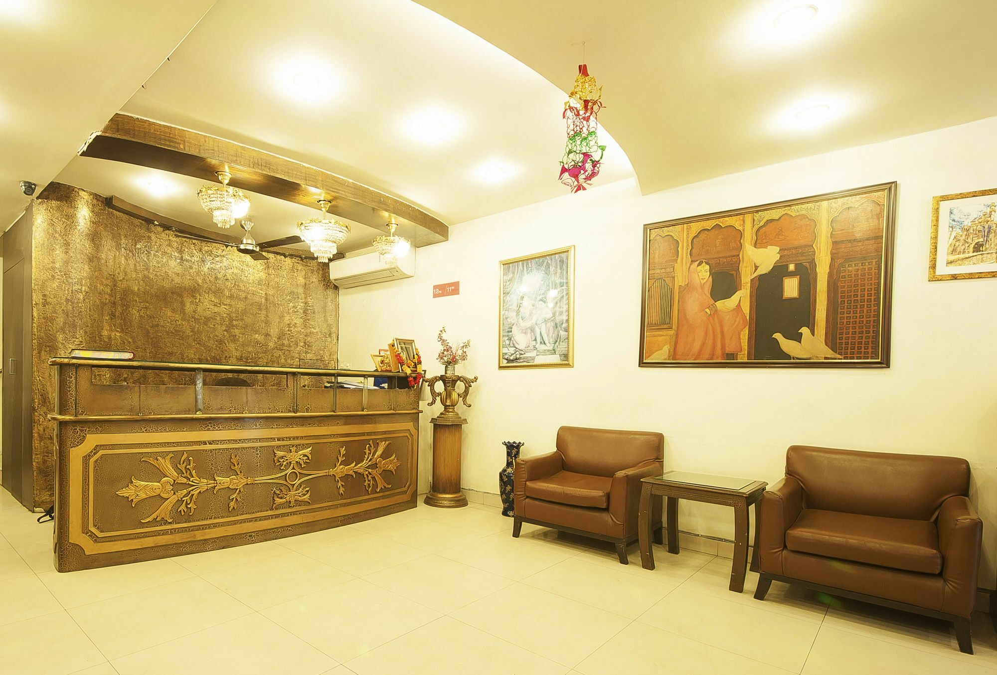 Golden Leaf Hotel New Delhi Bagian luar foto